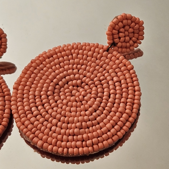 Elegant Seedbead Earrings In A Lovely Peach Color - Picture 3 of 5